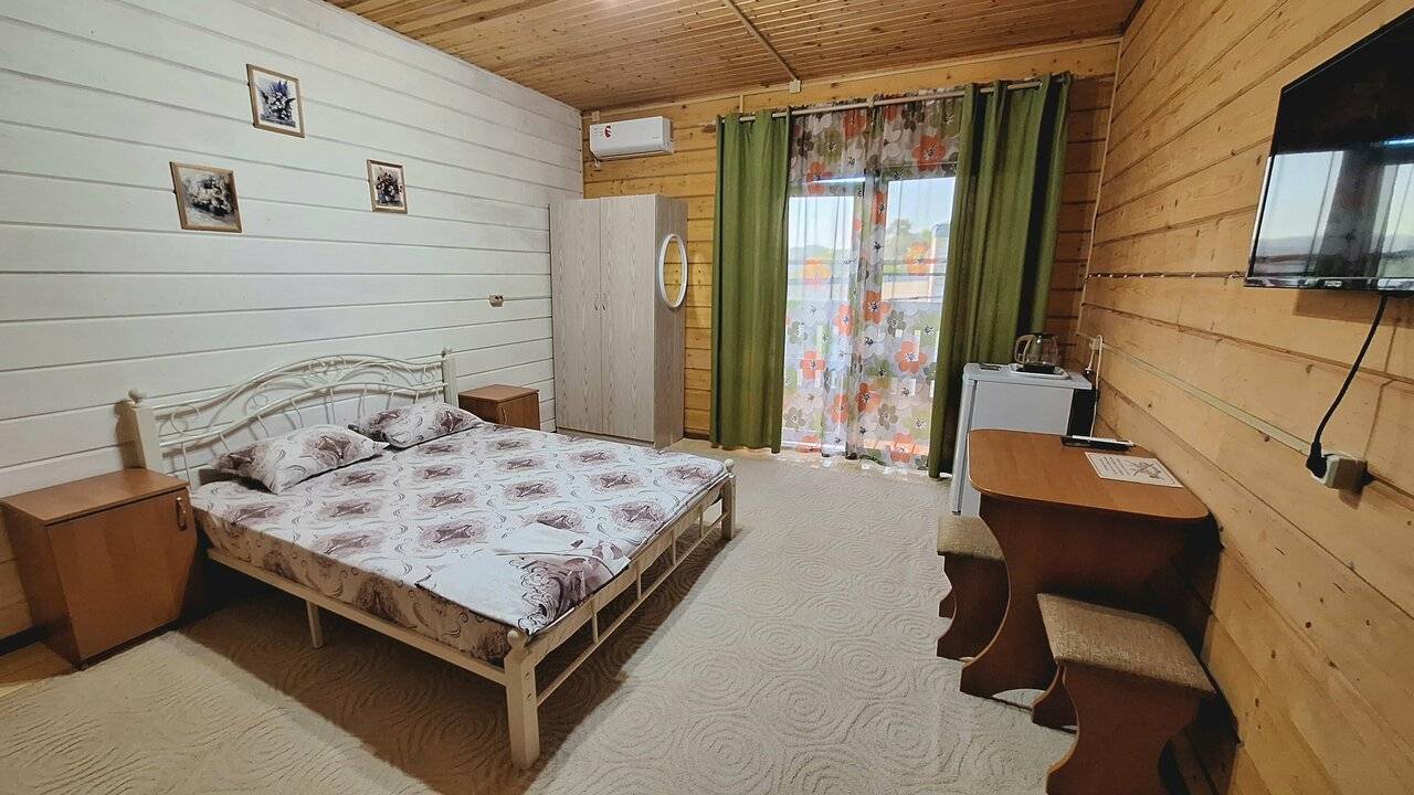 Фотографии номера Трехместный номер в Гостевом доме Мама Джан Архипо-Осиповка