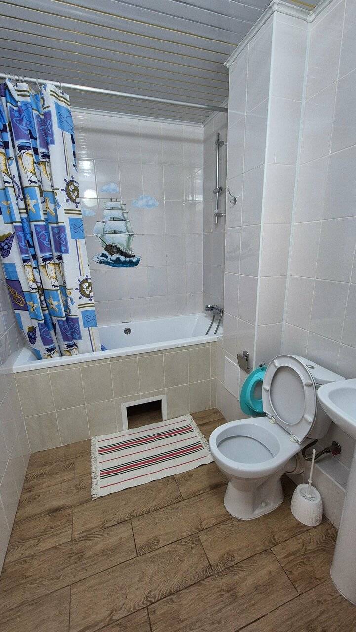 Фотографии номера Четырехместный номер с раздельными кроватями в Гостевом доме Мама Джан Архипо-Осиповка