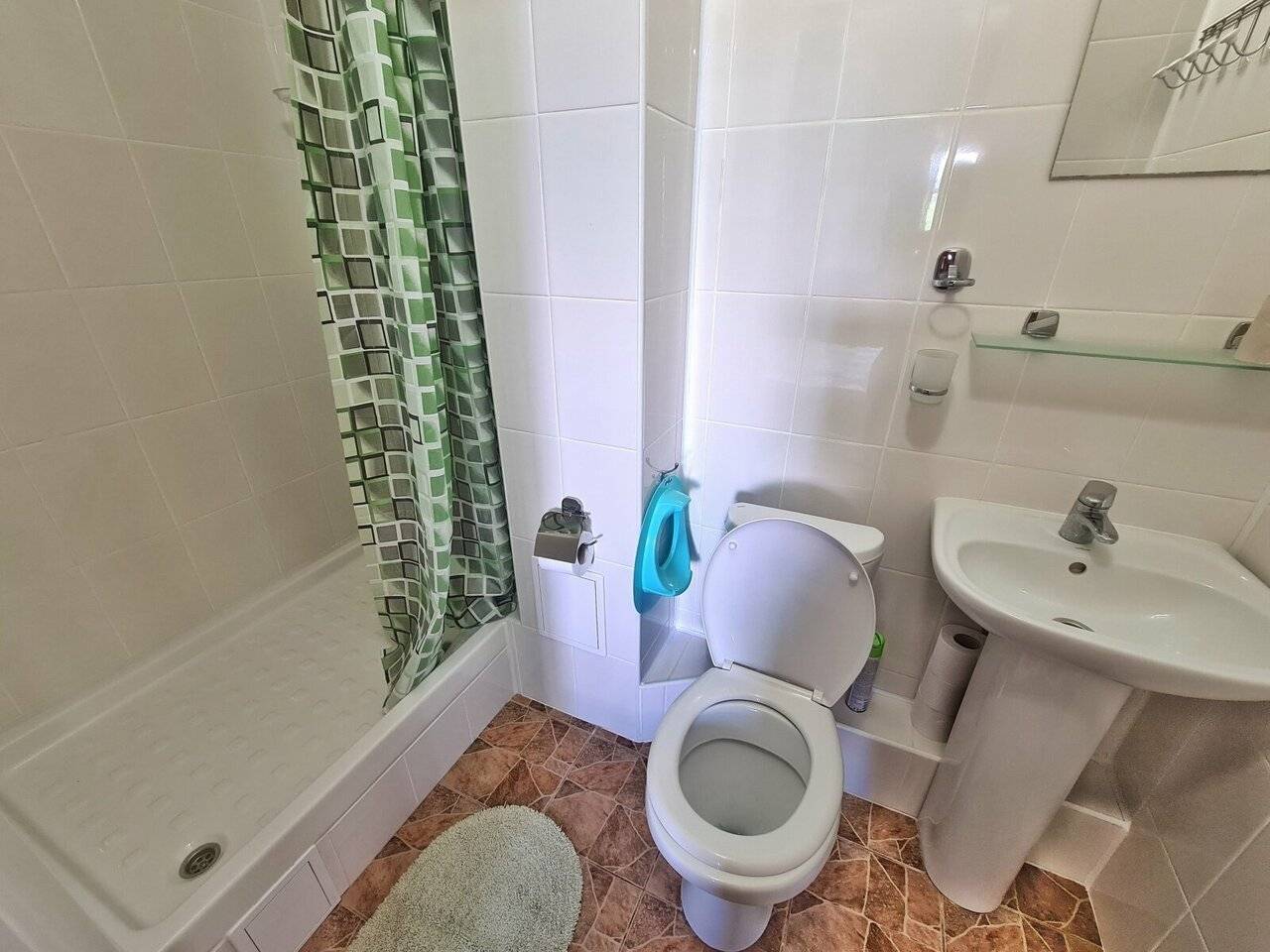 Фотографии номера Четырехместный номер с раздельными кроватями в Гостевом доме Мама Джан Архипо-Осиповка