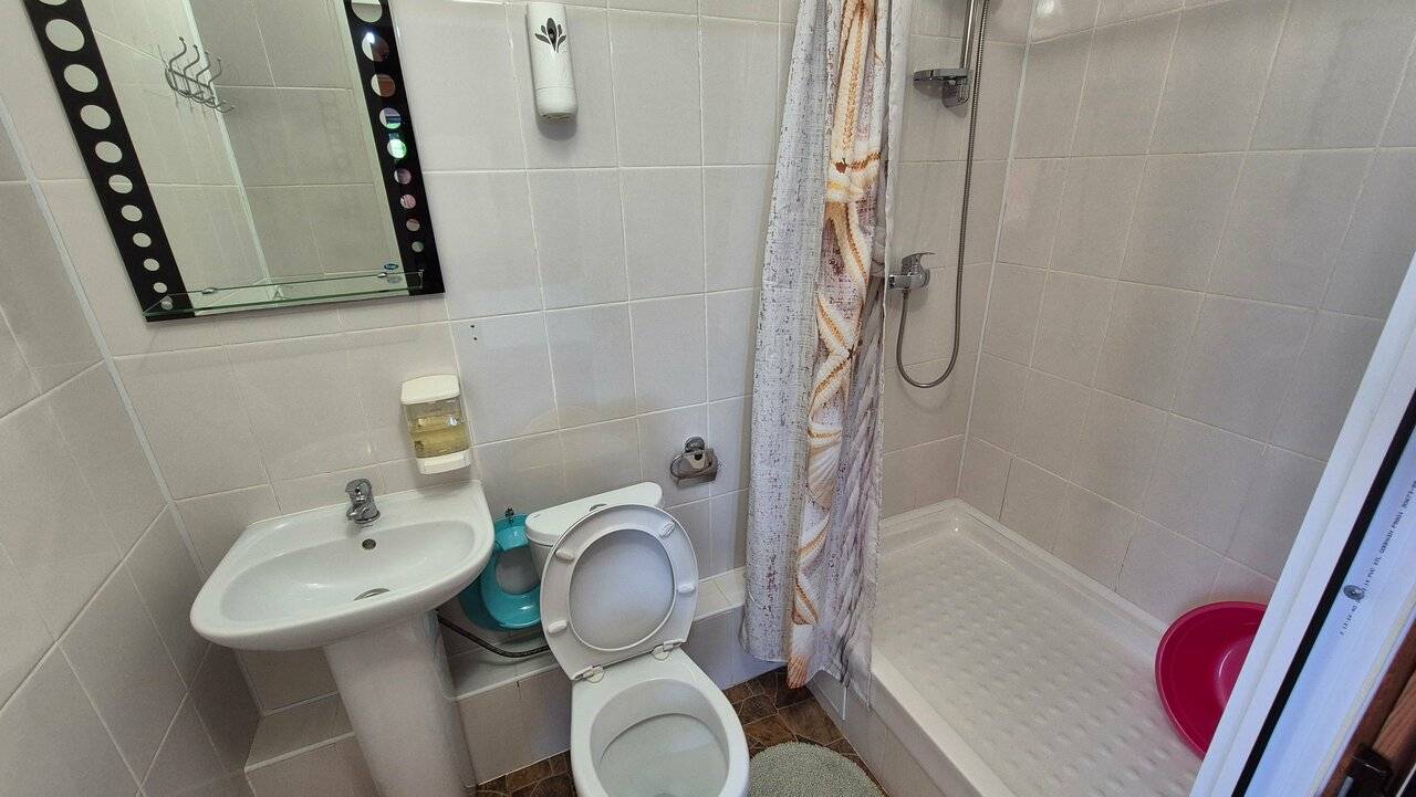 Фотографии номера Трехместный номер с раздельными кроватями в Гостевом доме Мама Джан Архипо-Осиповка