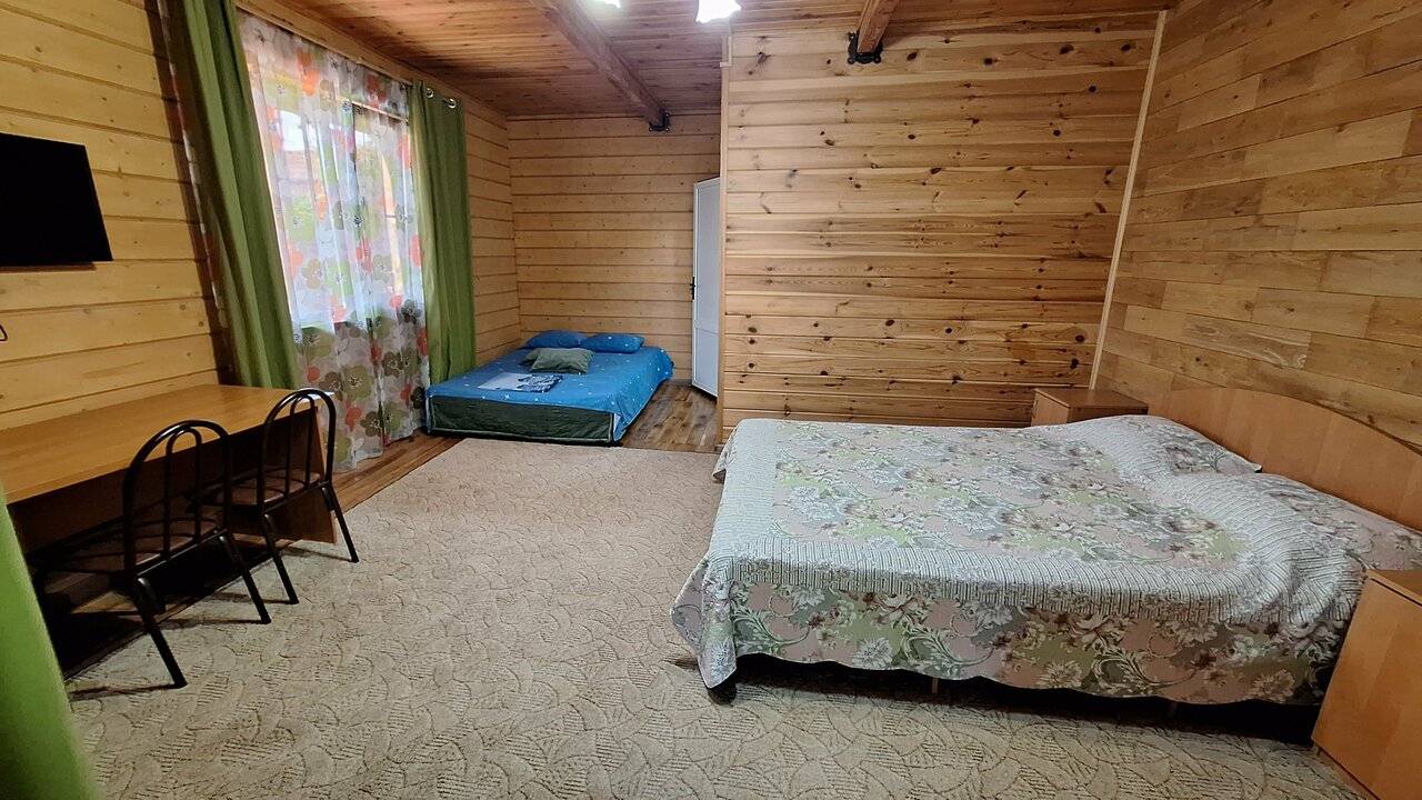 Фотографии номера Четырехместный номер в Гостевом доме Мама Джан Архипо-Осиповка